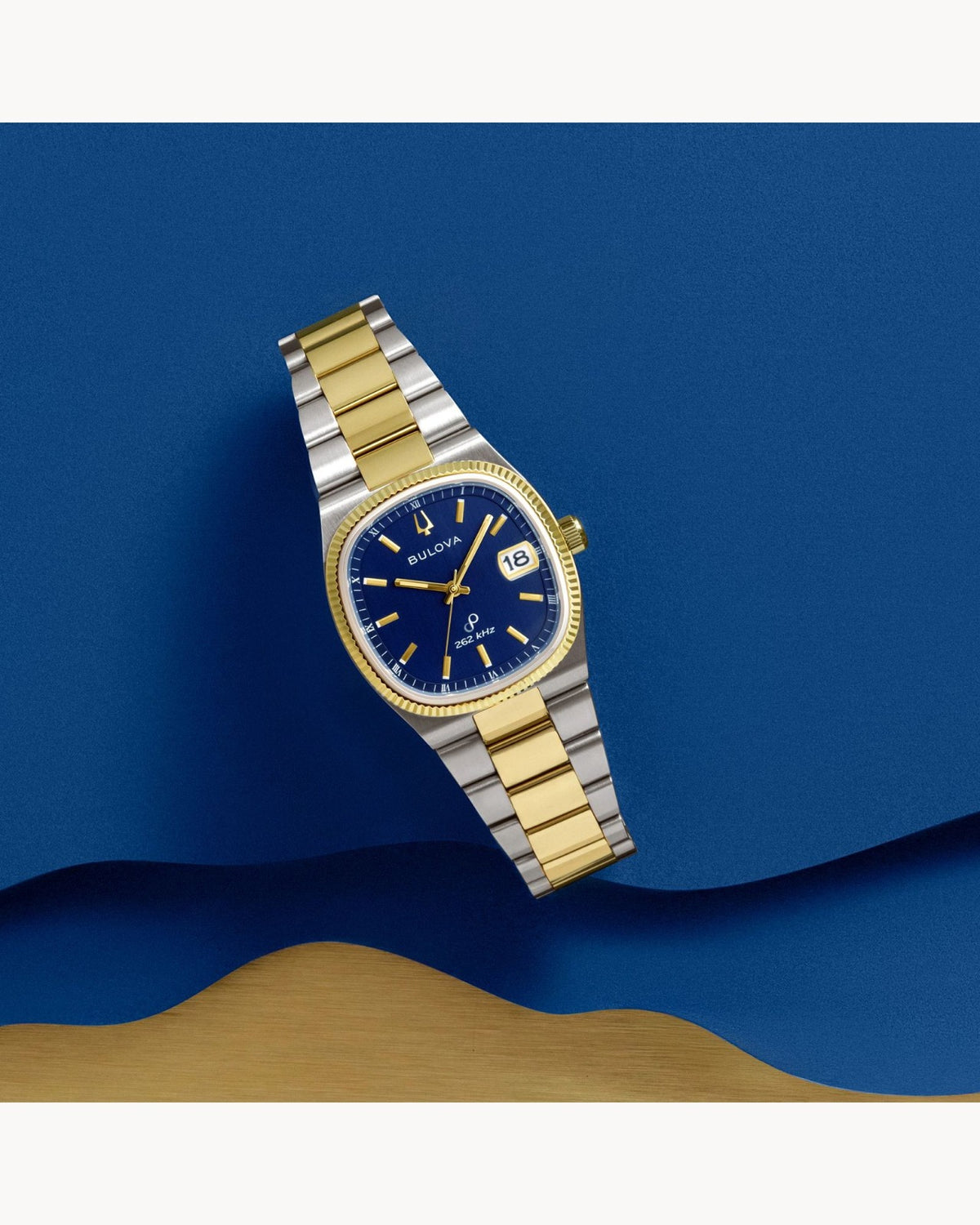 Bulova Super Seville PVD Dorado, Carátula Azul — Caballero