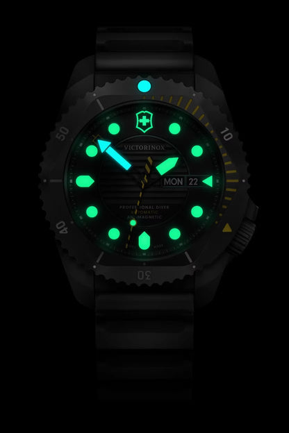Victorinox Diver Pro Automatic, Titanio PVD Negro — Caballero