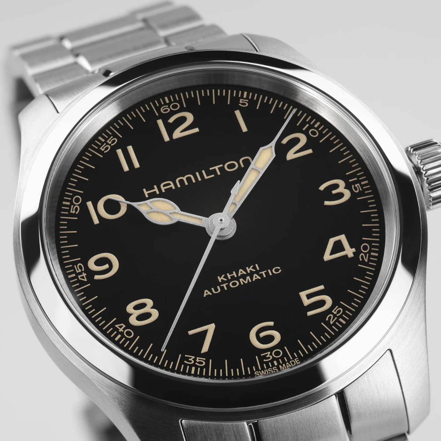 Hamilton Khaki Field Murph, Día-Fecha Central, Extensible Acero — Caballero