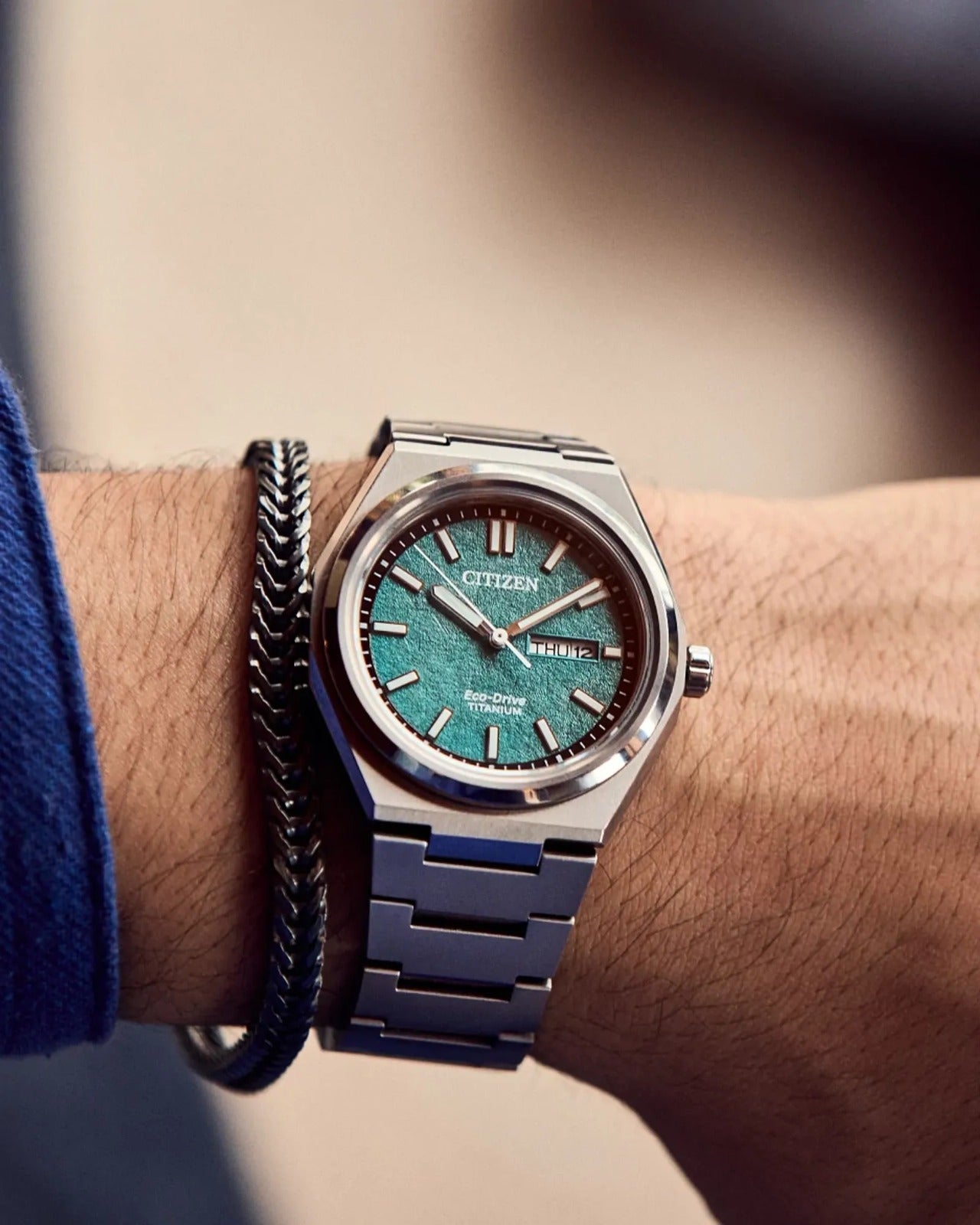 Citizen Súper Titanio Eco-Drive, Carátula Verde — Caballero