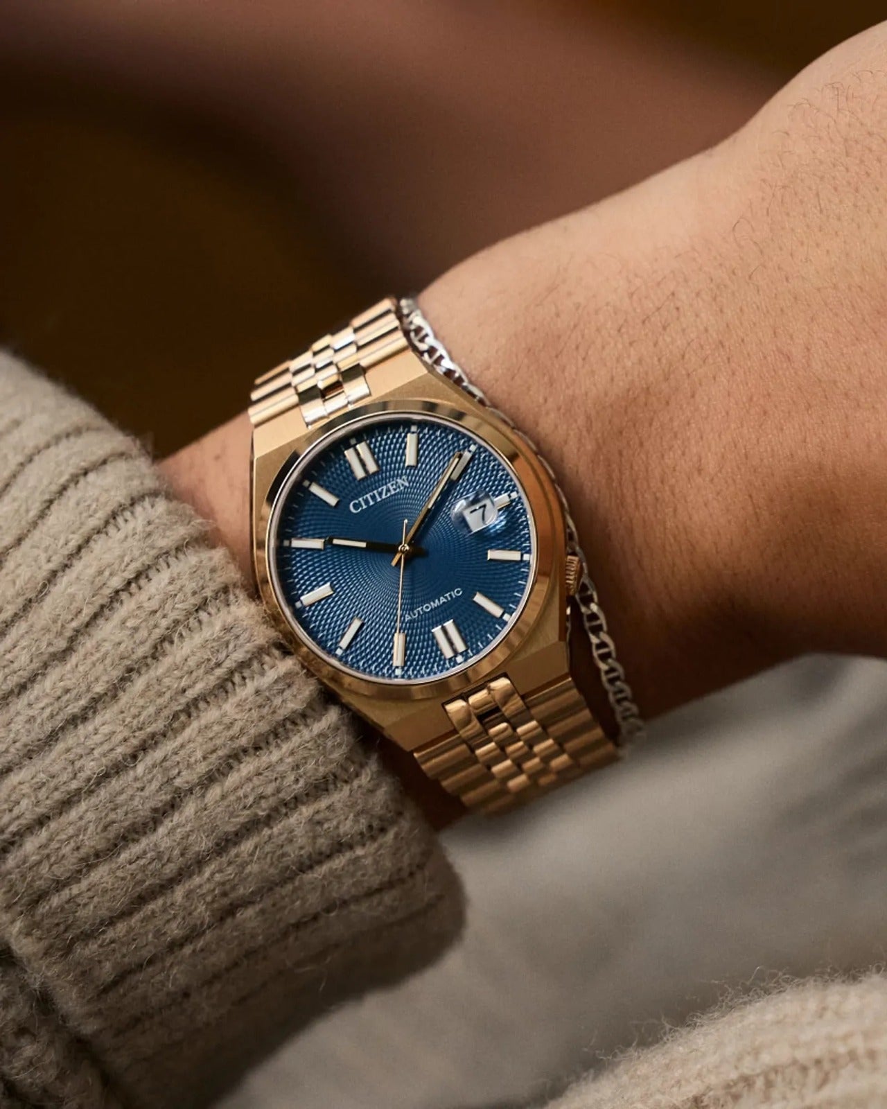 Citizen Sport Luxury Tsuyosa 60, PVD Rosa, Carátula Azul — Caballero